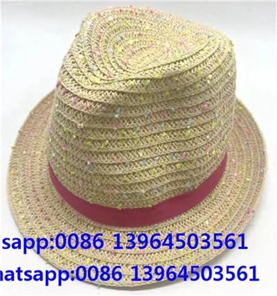 Papur gwellt lliwgar het haul fedora