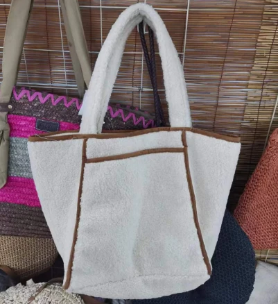 Bag Achlysurol Merched Gwlân Oen